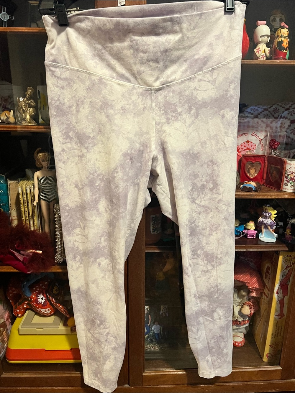 Old Navy Lavender and White Tie-Dye Active Leggings